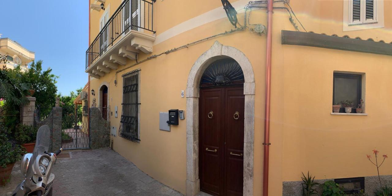 Casa Di Nonno Apartment Taormina Bagian luar foto